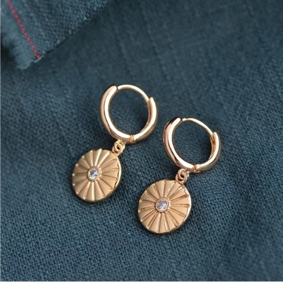 GOLD 14k Gold Plated Disc Cubic Zirconia Huggie Hoop Earrings - Picture 3 of 3